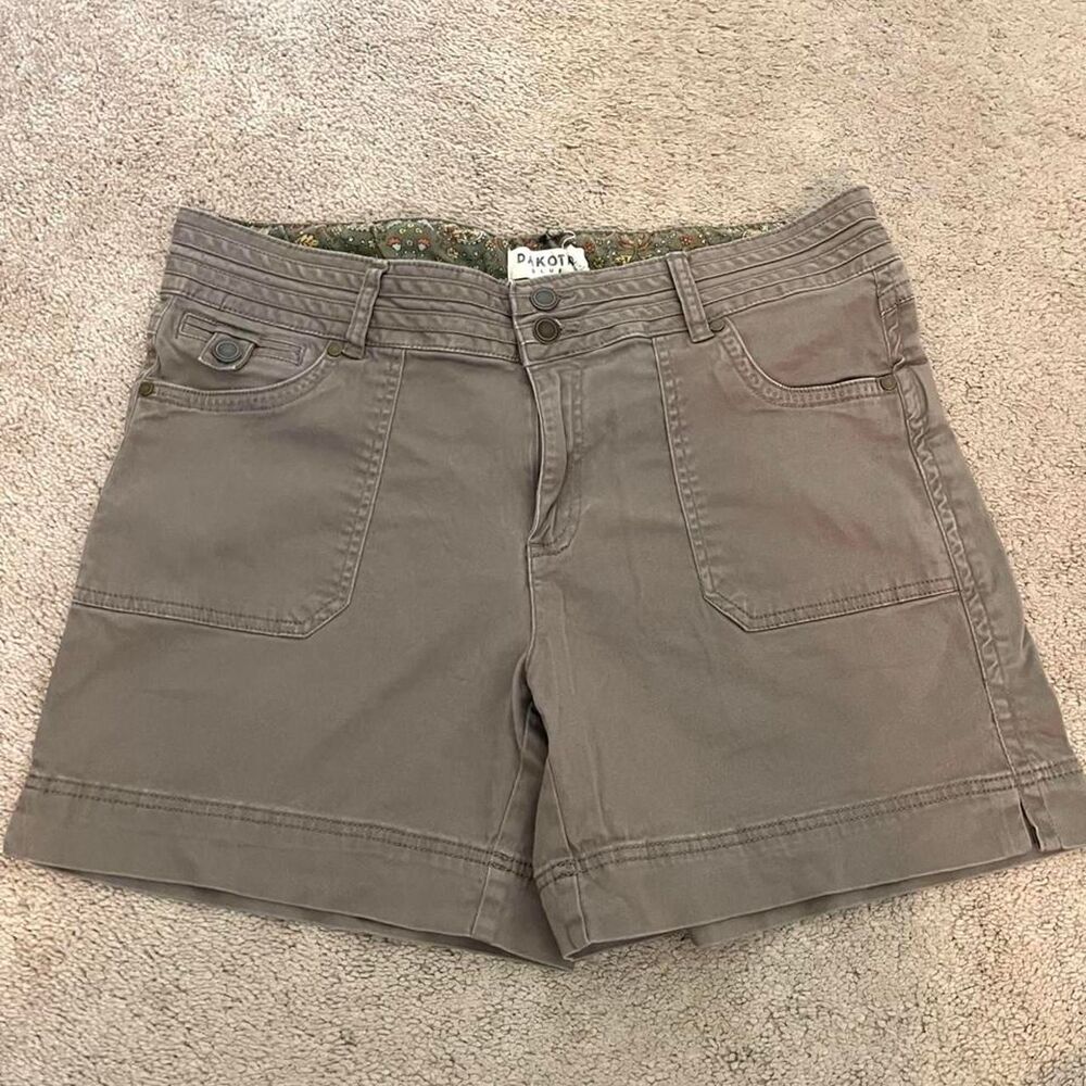 Dakota Blue grey/khaki shorts - size 12